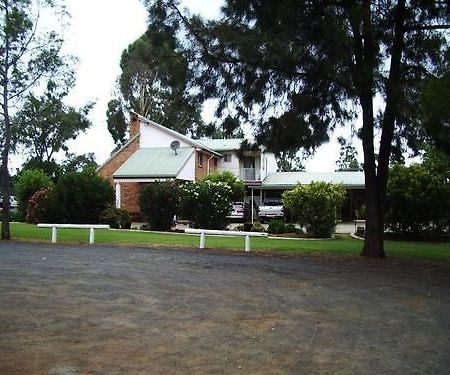 Park House Motor Inn Oakey 외부 사진