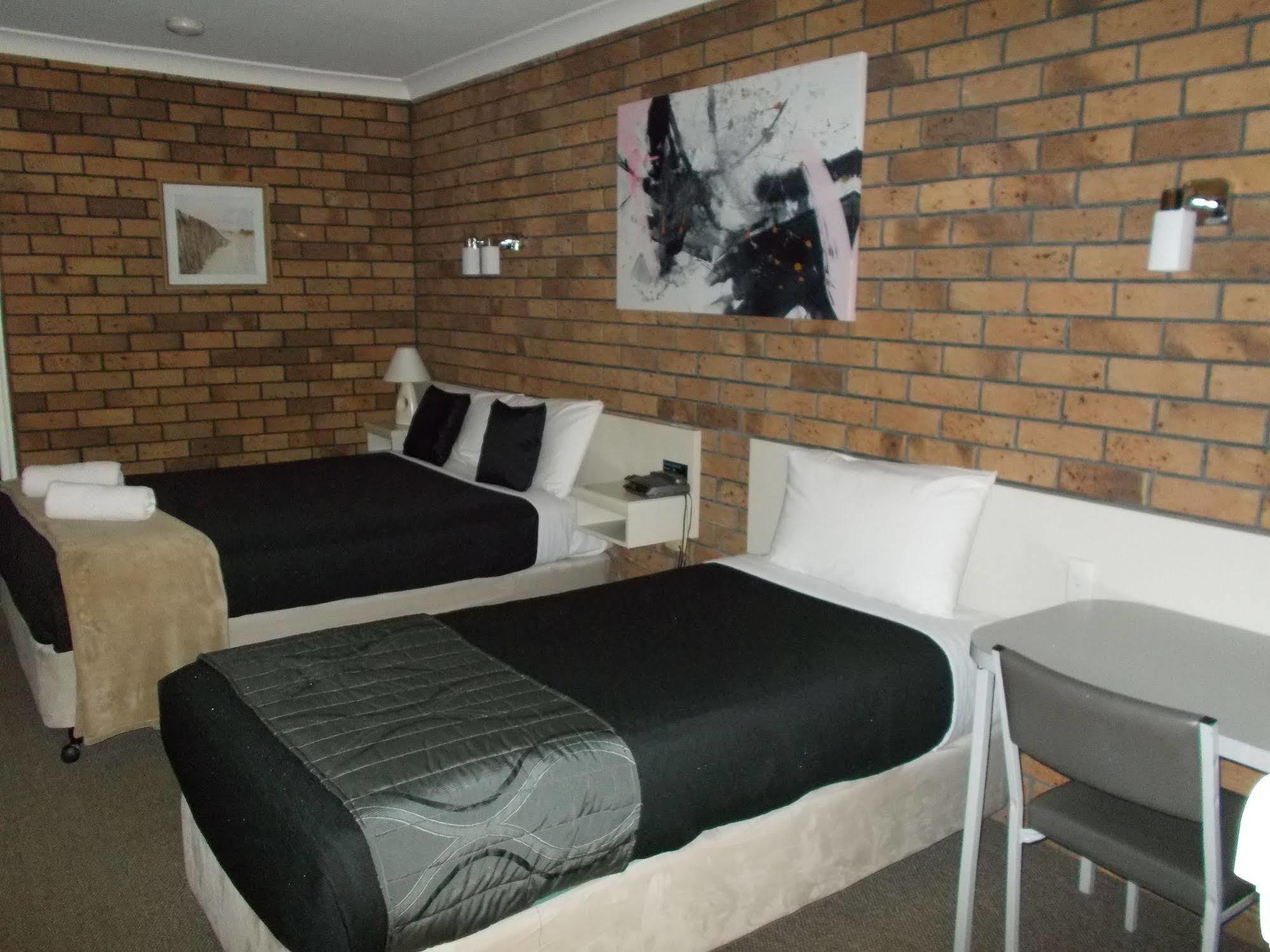 Park House Motor Inn Oakey 외부 사진